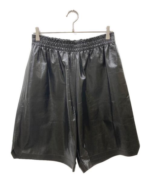 BOTTEGA VENETA（ボッテガベネタ）BOTTEGA VENETA (ボッテガベネタ) 20AW シャイニー レザーショーツ ブラック サイズ:Mの古着・服飾アイテム