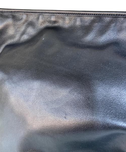 PRADA（プラダ）PRADA (プラダ) レザーショルダーバッグ ブラックの古着・服飾アイテム
