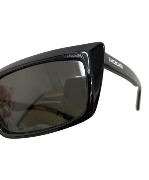 BALENCIAGA（バレンシアガ）BALENCIAGA (バレンシアガ) スクエア サングラス ブラック サイズ:SIZE 57-18-140の古着・服飾アイテム