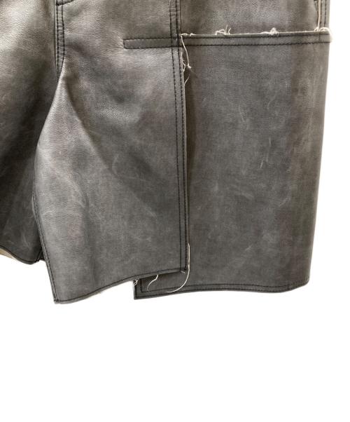 PERVERZE（パーバーズ）PERVERZE (パーバーズ) レザーハーフパンツ ブラック サイズ:Mの古着・服飾アイテム