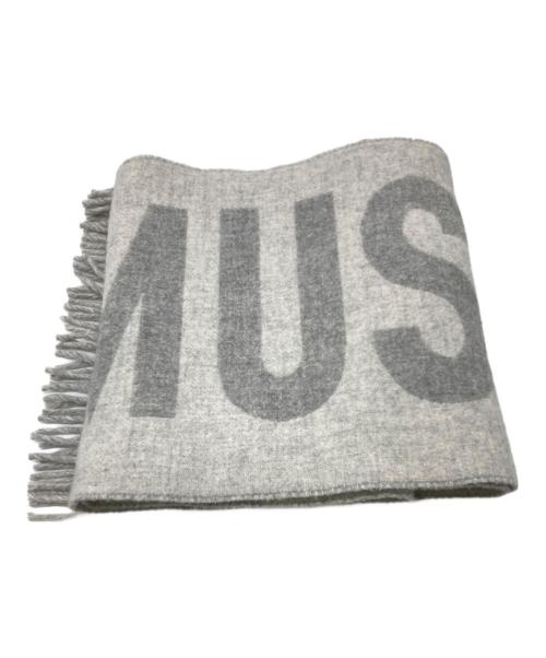 jacquemus（ジャックムス）jacquemus (ジャックムス) ロゴストール グレーの古着・服飾アイテム