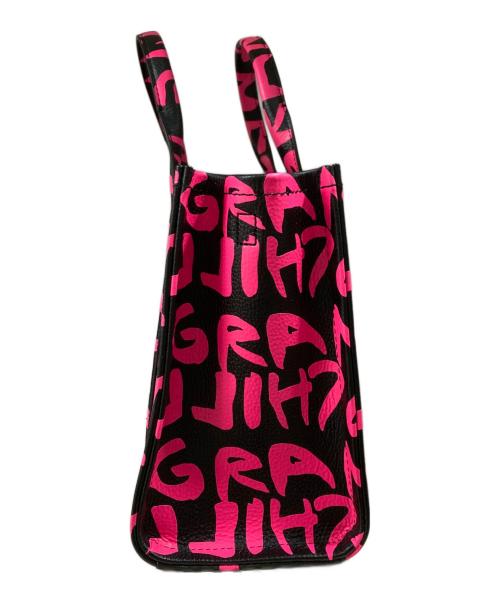 MARC JACOBS（マークジェイコブズ）MARC JACOBS (マークジェイコブス) STEPHEN SPROVSE グラフィティプリントコレクション ザ トートバッグ ブラック×ピンク サイズ:OneSizeの古着・服飾アイテム