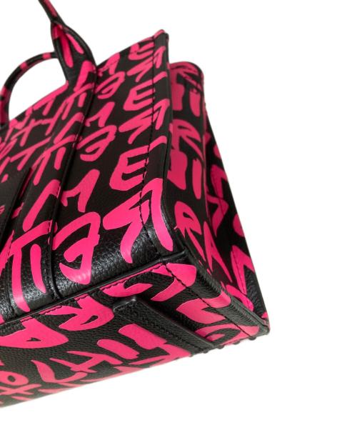 MARC JACOBS（マークジェイコブズ）MARC JACOBS (マークジェイコブス) STEPHEN SPROVSE グラフィティプリントコレクション ザ トートバッグ ブラック×ピンク サイズ:OneSizeの古着・服飾アイテム