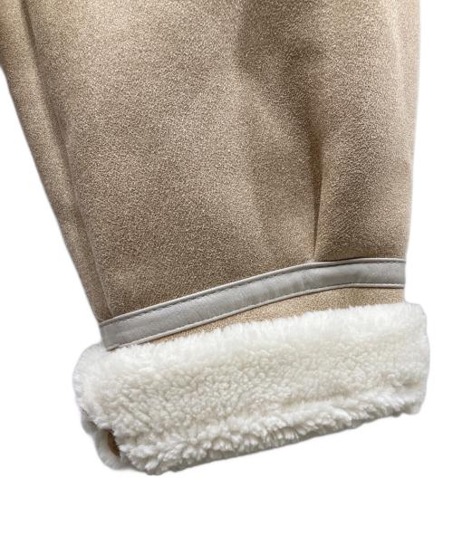 DazzliN（ダズリン）dazzlin (ダズリン) ボアコンパクトショートブルゾン ベージュ サイズ:SIZE Free 未使用品の古着・服飾アイテム