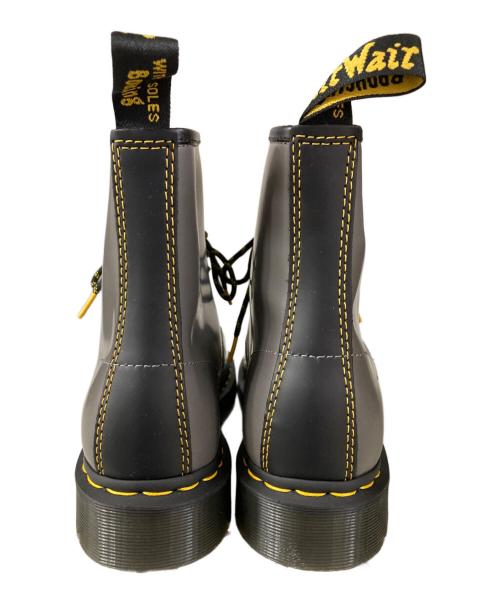 Dr.Martens（ドクターマーチン）Dr.Martens (ドクターマーチン) 8ホールブーツ グレー×ブラック サイズ:42の古着・服飾アイテム