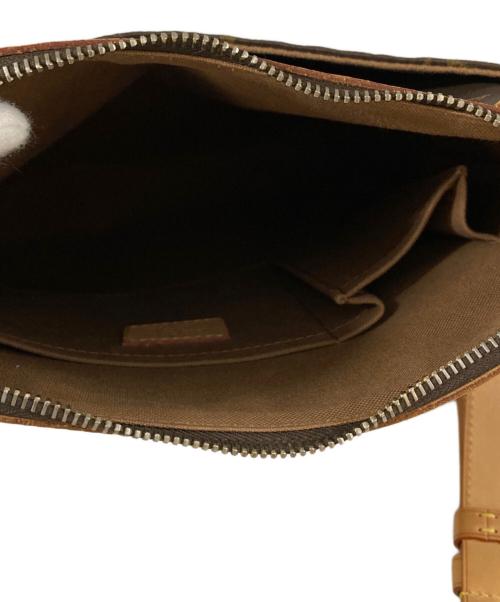 LOUIS VUITTON（ルイ ヴィトン）LOUIS VUITTON (ルイ ヴィトン) ショルダーバッグ ブラウンの古着・服飾アイテム