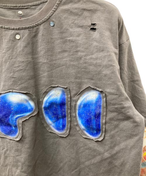 THE BOY HAS NO PATIENCE（ザボーイハズノーパティエンス）THE BOY HAS NO PATIENCE (ザボーイハズノーパティエンス) Double Saints Mural Patched L/S Tee 長袖Tシャツ グレー サイズ:Ｓの古着・服飾アイテム