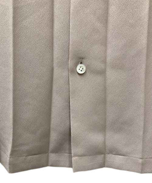 UNDERCOVER（アンダーカバー）UNDERCOVER (アンダーカバー) プリーツ加工オープンカラーシャツ ベージュ サイズ:2の古着・服飾アイテム