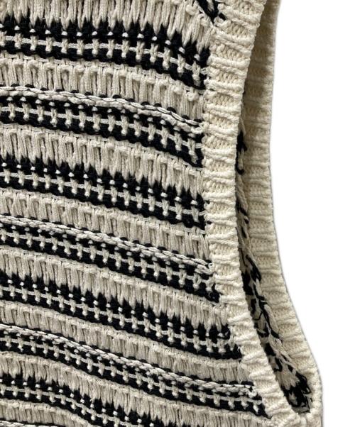 BATONER（バトナ―）BATONER (バトナ―) ローゲージニットベスト アイボリー サイズ:3の古着・服飾アイテム