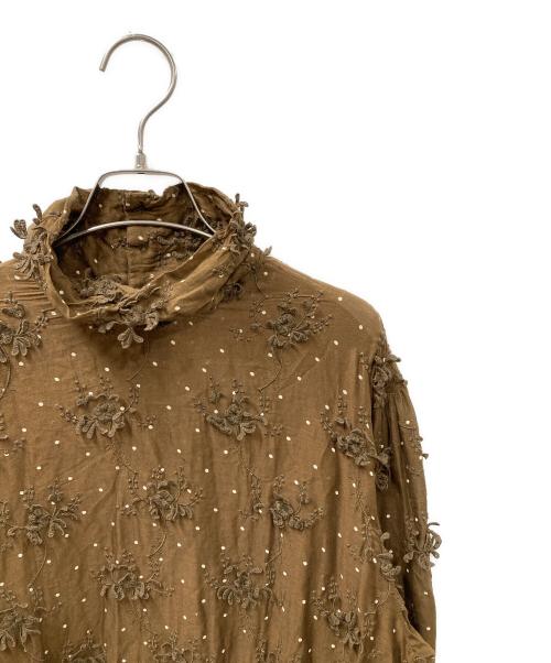 crinkle crinkle crinkle（クリンクル クリンクル クリンクル）crinkle crinkle crinkle (クリンクル クリンクル クリンクル) ドット柄 刺繍 ブラウス シアーシャツ ブラウン サイズ:Freeの古着・服飾アイテム