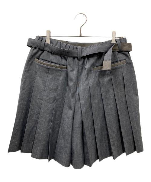 sacai（サカイ）sacai (サカイ) Chalk Stripe Shorts ハーフパンツ グレー サイズ:SIZE 2の古着・服飾アイテム
