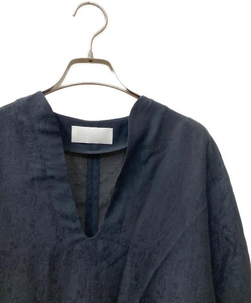 Mame Kurogouchi（マメクロゴウチ）Mame Kurogouchi (マメクロゴウチ) Botanical Motif Sheer Deep V-Neck Dress シャツワンピース ブラック サイズ:SIZE 1の古着・服飾アイテム