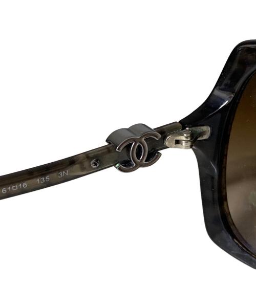 CHANEL（シャネル）CHANEL (シャネル) サングラス ブラウン サイズ:61-16-135の古着・服飾アイテム