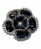 CHANELシャネル）の古着「カメリア モチーフ ブローチ」｜ブラック