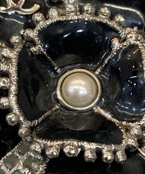 CHANEL（シャネル）CHANEL (シャネル) カメリア モチーフ ブローチ ブラックの古着・服飾アイテム