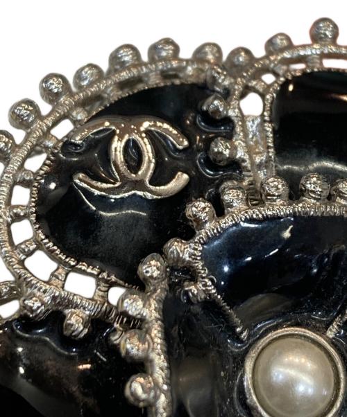 CHANEL（シャネル）CHANEL (シャネル) カメリア モチーフ ブローチ ブラックの古着・服飾アイテム