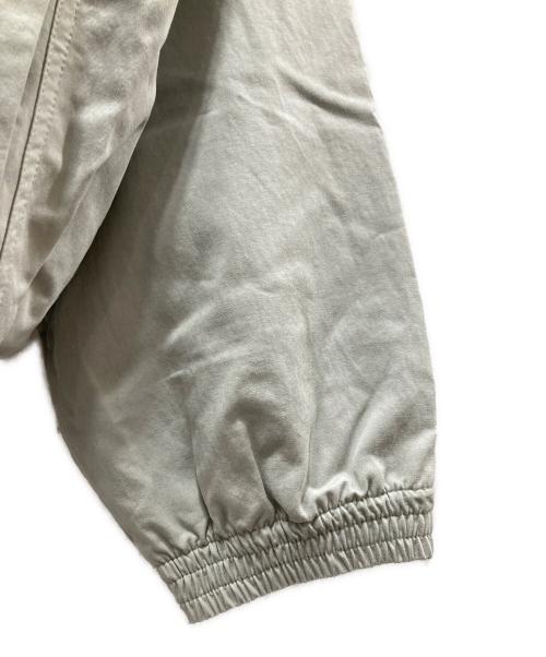 studio seven（スタジオセブン）STUDIO SEVEN (スタジオセブン) Back Logo Text Jacket スタンドカラージャケット グレー サイズ:Lの古着・服飾アイテム