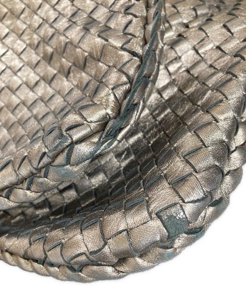 BOTTEGA VENETA（ボッテガベネタ）BOTTEGA VENETA (ボッテガベネタ) イントレチャート ワンショルダーバッグ シャンパンゴールドの古着・服飾アイテム