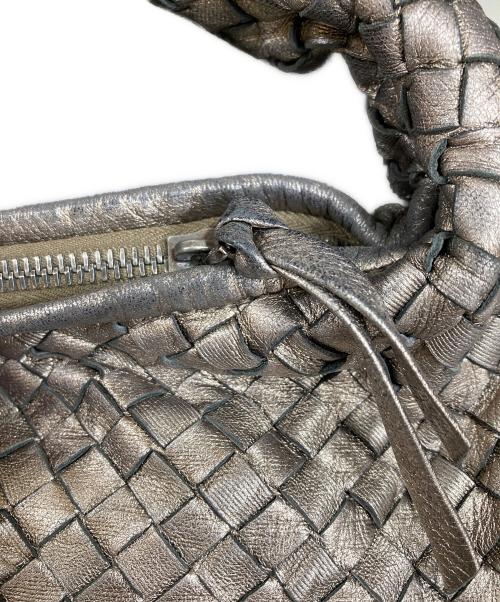 BOTTEGA VENETA（ボッテガベネタ）BOTTEGA VENETA (ボッテガベネタ) イントレチャート ワンショルダーバッグ シャンパンゴールドの古着・服飾アイテム