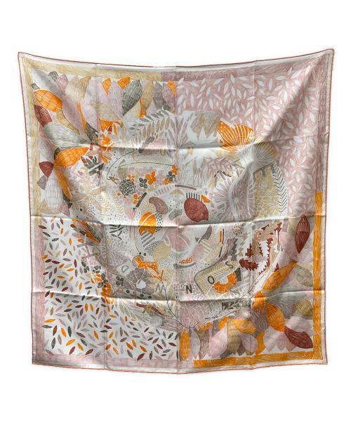 HERMES（エルメス）HERMES (エルメス) カレ90 Chacun Fait Son Nid それぞれの巣作り スカーフ ホワイト×オレンジの古着・服飾アイテム