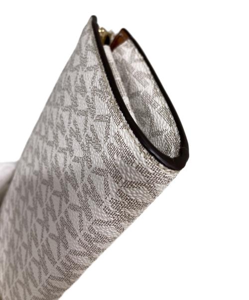 MICHAEL KORS（マイケル・コース）MICHAEL KORS (マイケル・コース) ジェットセット トラベル シグネチャー ラージ スリー クォーター Lジップウォレット ホワイト サイズ:OneSizeの古着・服飾アイテム