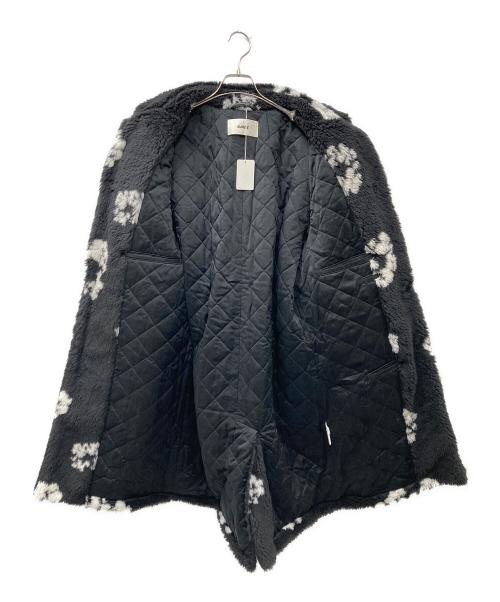 SAINT MICHAEL（セントマイケル）SAINT MICHAEL (セントマイケル) DENIM TEARS (デニムティアーズ) フラワー ファーコート ブラック×ホワイト サイズ:XLの古着・服飾アイテム