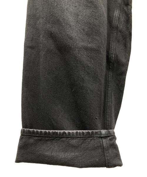 COMOLI（コモリ）COMOLI (コモリ) デニム ベルテッドパンツ ブラック サイズ:3の古着・服飾アイテム