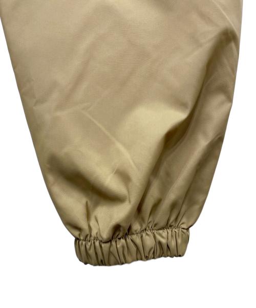 M&M（エムアンドエム）M&M (エムアンドエム) UNRIVALED (アンライバルド) コラボコーチジャケット ベージュ サイズ:XLの古着・服飾アイテム