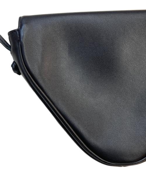 CELINE（セリーヌ）CELINE (セリーヌ) Mini Triangle ミニトライアングルレザーショルダーバッグ ブラックの古着・服飾アイテム
