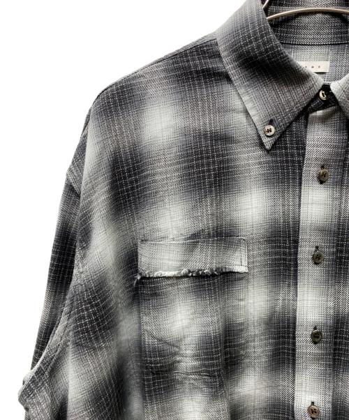 Name.（ネーム）Name. (ネーム) COTTON TWILL OMBRE CUT-OFF REGULAR SHIRT  シャツ グレー サイズ:2の古着・服飾アイテム