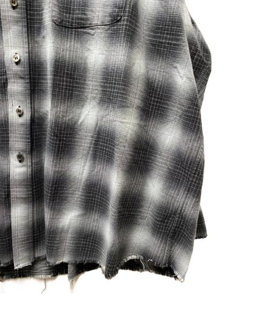 Name.（ネーム）Name. (ネーム) COTTON TWILL OMBRE CUT-OFF REGULAR SHIRT  シャツ グレー サイズ:2の古着・服飾アイテム