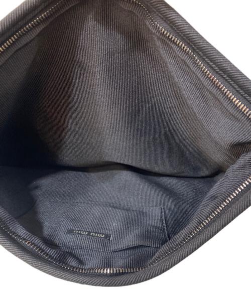 MIU MIU（ミュウミュウ）MIU MIU (ミュウミュウ) スパンコールクラッチバッグ ブラックの古着・服飾アイテム