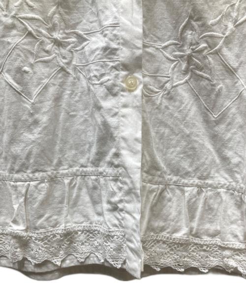 TOLIGHT（トライト）TOLIGHT (トライト) フラワープリント スカラップシャツ ホワイト サイズ:Freeの古着・服飾アイテム
