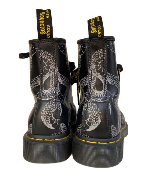Dr.Martens（ドクターマーチン）Dr.Martens (ドクターマーチン) 1460 スネークデザインブーツ ブラック×グレー サイズ:UK6の古着・服飾アイテム