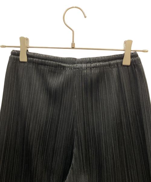 PLEATS PLEASE（プリーツプリーズ）PLEATS PLEASE (プリーツプリーズ) ショートパンツ ブラック サイズ:Ｍの古着・服飾アイテム