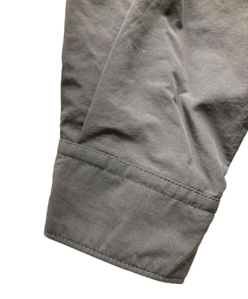 holiday（ホリデー）HOLIDAY (ホリデー) SUPPLEX NYLON BIG SHIRT 25102135 グレー サイズ:SIZE Freeの古着・服飾アイテム