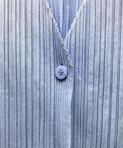 PLEATS PLEASE（プリーツプリーズ）PLEATS PLEASE (プリーツプリーズ) RAMIE PLEATS プリーツカーディガン ブルー サイズ:不明(表記無)の古着・服飾アイテム