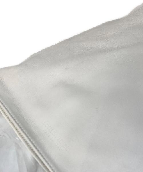BOTTEGA VENETA（ボッテガベネタ）BOTTEGA VENETA (ボッテガベネタ) Triangle twist leather handbag /トライアングルツイストレザーハンドバッグ ホワイトの古着・服飾アイテム