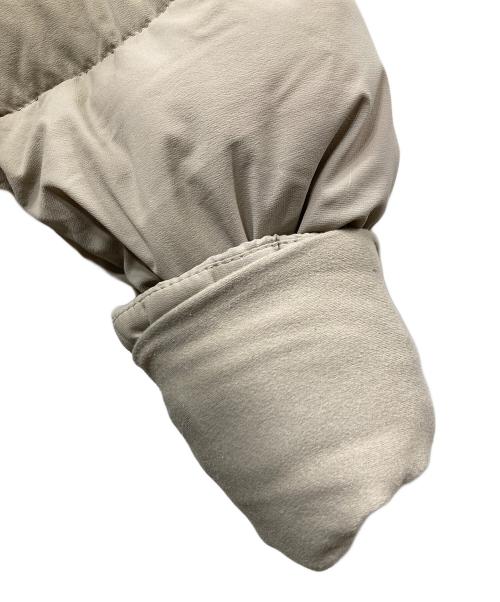 Tna（ティーネヌエー）Tna (ティーネヌエー) ダウンジャケット ベージュ サイズ:XSの古着・服飾アイテム