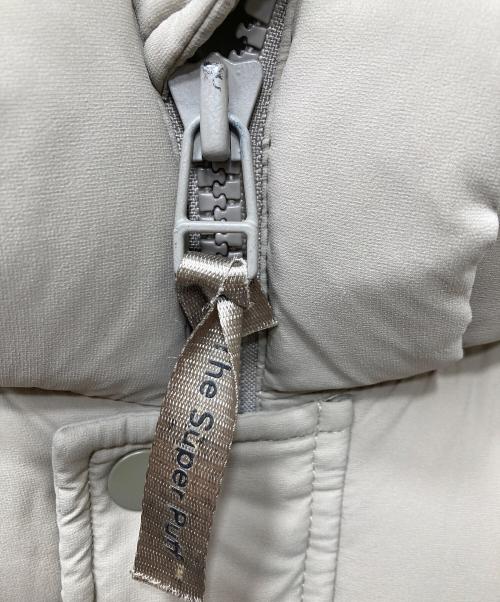 Tna（ティーネヌエー）Tna (ティーネヌエー) ダウンジャケット ベージュ サイズ:XSの古着・服飾アイテム