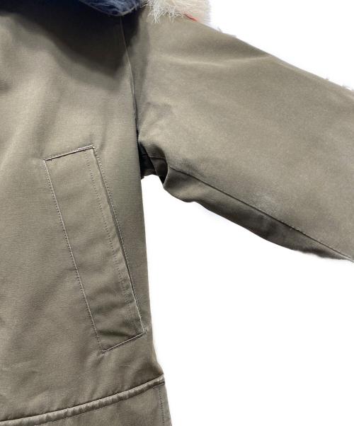 CANADA GOOSE（カナダグース）CANADA GOOSE (カナダグース) コヨーテファー ブロンテパーカ ダウンジャケット オリーブ サイズ:Mの古着・服飾アイテム