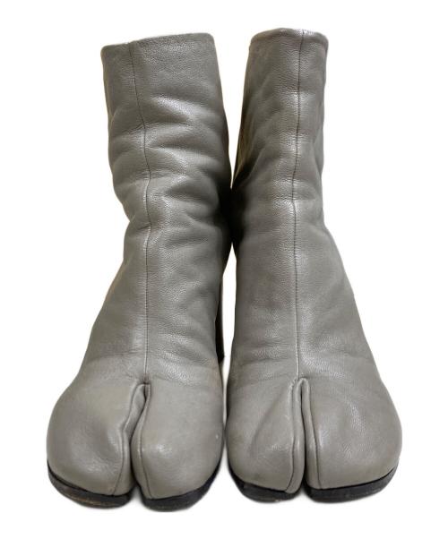 Maison Margiela（メゾンマルジェラ）Maison Margiela (メゾンマルジェラ) Tabi アンクルブーツ グレー サイズ:SIZE 38の古着・服飾アイテム