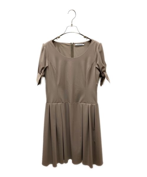 FOXEY NEWYORK（フォクシーニューヨーク）FOXEY NEWYORK (フォクシーニューヨーク) 袖リボン 半袖 バックジップ カットソーワンピース ベージュ サイズ:42の古着・服飾アイテム