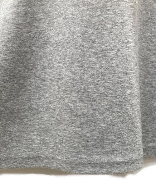 ADORE（アドーア）ADORE (アドーア) カットソーワンピース グレー サイズ:38 未使用品の古着・服飾アイテム