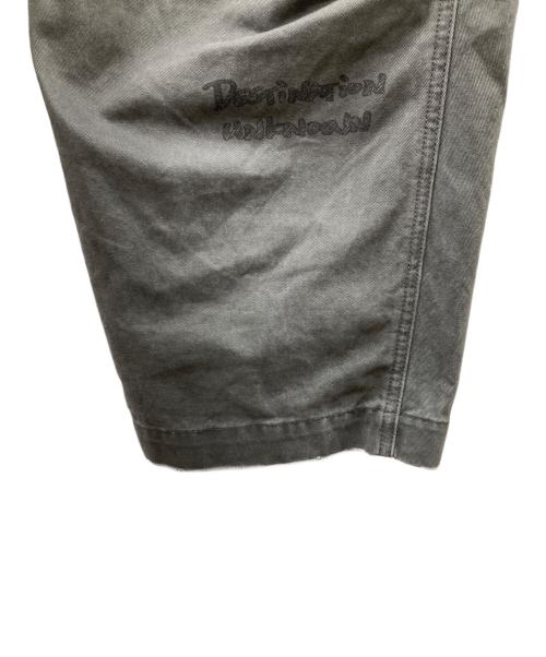 Liberaiders（リベレイダース）Liberaiders (リベレイダース) HANDWRITING PRINT CHINO SARROUEL PANTS サルエルパンツ チャコールグレー サイズ:Mの古着・服飾アイテム