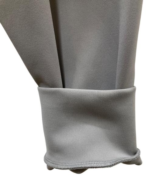 CULLNI（クルニ）CULLNI (クルニ) STUDIOUS (ステュディオス) PO Tops With Washable Leather Pocket スウェット グレー サイズ:1の古着・服飾アイテム