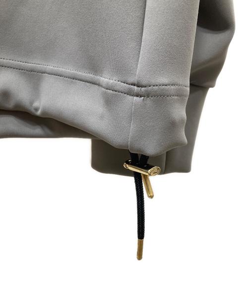 CULLNI（クルニ）CULLNI (クルニ) STUDIOUS (ステュディオス) PO Tops With Washable Leather Pocket スウェット グレー サイズ:1の古着・服飾アイテム