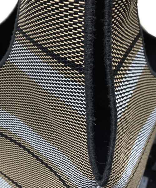 Ferragamo（フェラガモ）FERRAGAMO (フェラガモ) ジャガード トートバッグ ブラウン×ブラックの古着・服飾アイテム