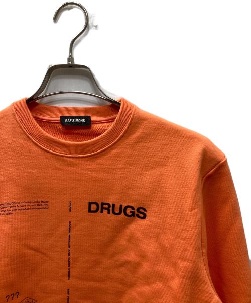 RAF SIMONS（ラフシモンズ）RAF SIMONS (ラフシモンズ) Regular round neck sweater Drugs スウェット オレンジ サイズ:Sの古着・服飾アイテム