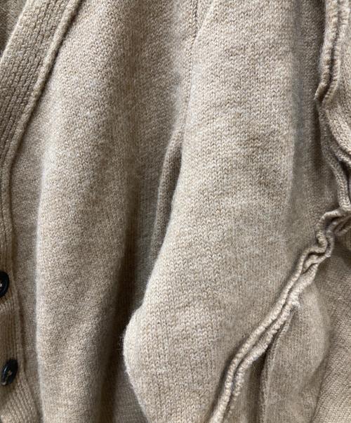 KEISUKE YOSHIDA（ケイスケヨシダ）KEISUKE YOSHIDA (ケイスケヨシダ) bended school cardigan カーディガン ベージュ サイズ:FREEの古着・服飾アイテム